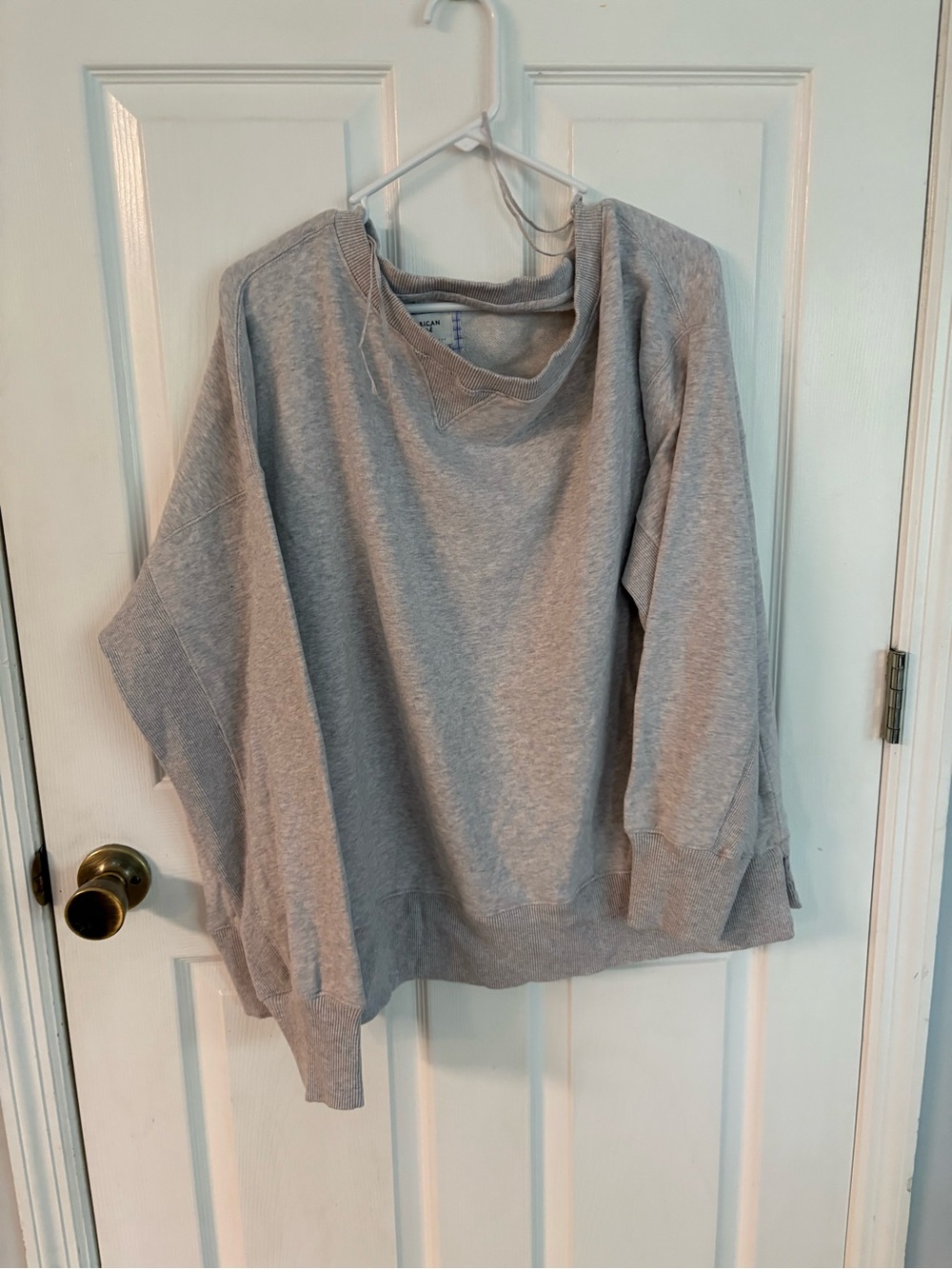 new American Eagle Light Gray off the shoulder Crewneck Sweatshirt